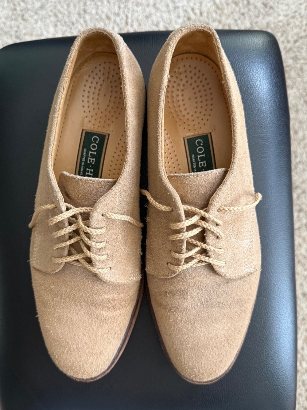 Vintage Cole Haan Men’s Tan suede lace-up oxford or derby shoes